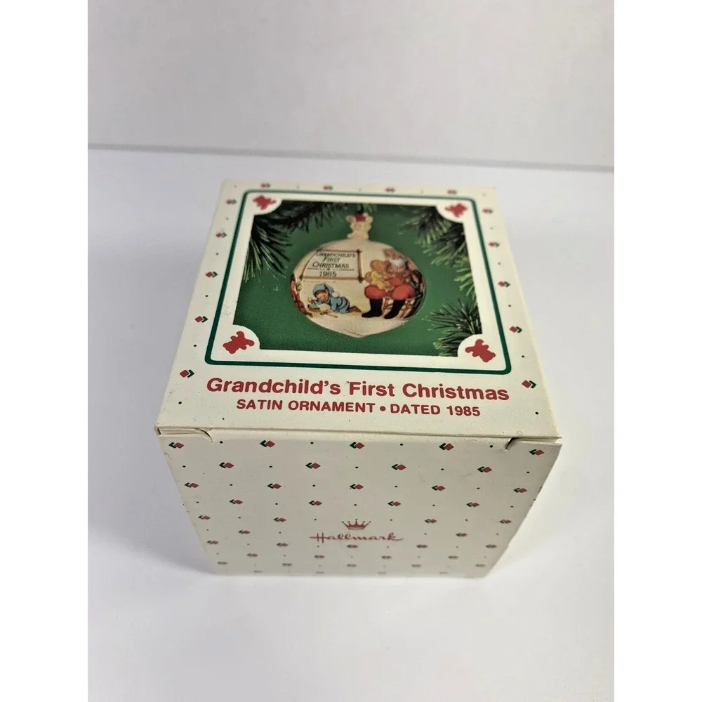 Hallmark 1985 Vintage Grandchild's First Christmas Satin Ball‎ Holiday Ornament